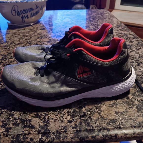 Running Shoes - Picture 5 of 5